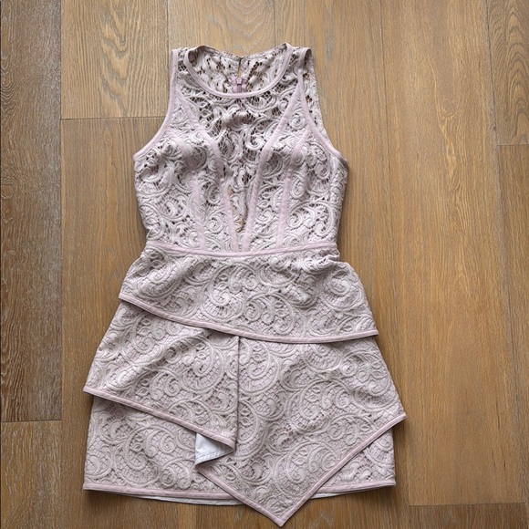 BCBGMaxAzria Hannah Lace Layered Mini Dress in Pink Mauve Lavendar shade - Picture 6 of 11